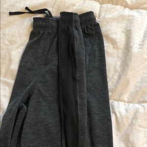 Under armour size large shorts